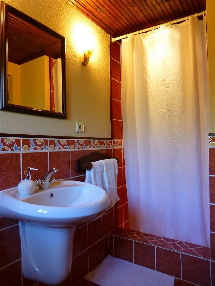 *** בית הארחה Doger Koyu Mountain Lodge Hotel טורקיה